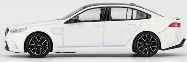 MGT01092-R BMW M5 Alpine White (RHD)