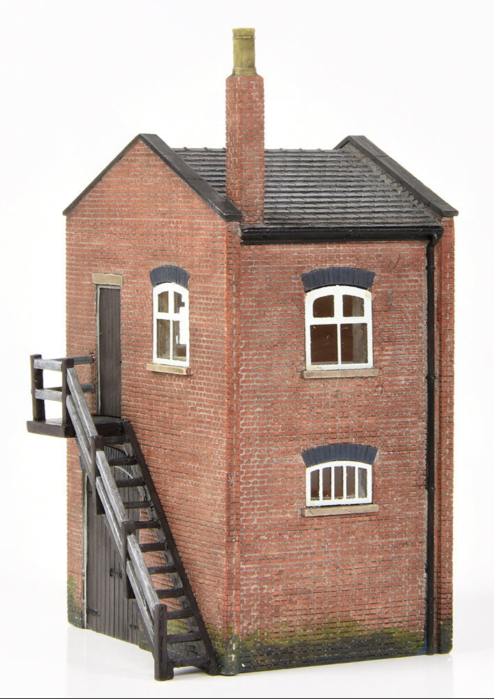 Lucston Shed and Stores