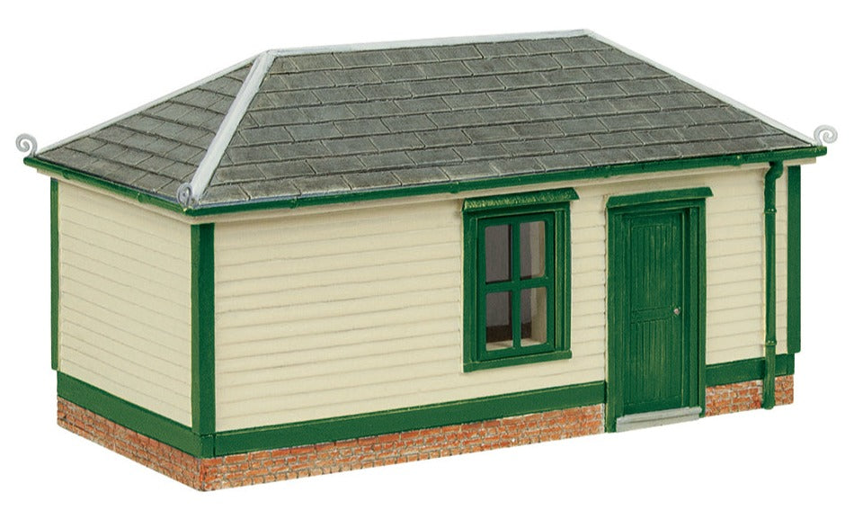 Clapboard Platform Hut - Green