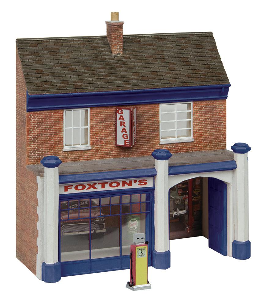 Pre-Owned Low Relief Town Garage and Sales Blue
