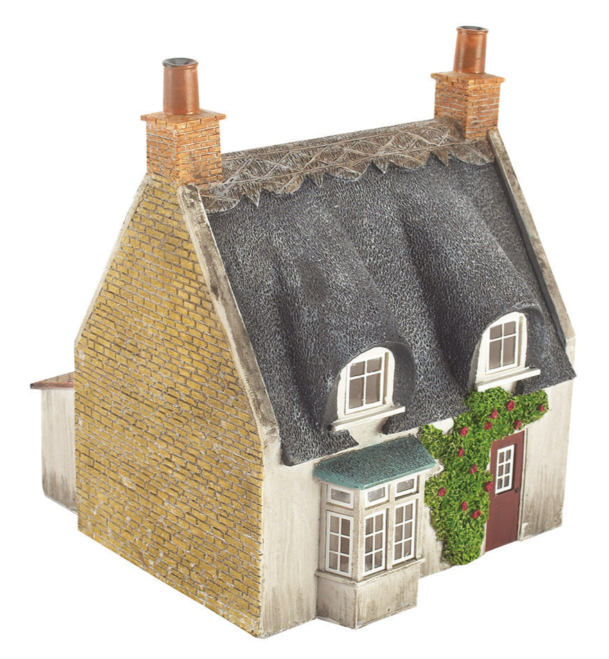 Thatched Cottage - Honey Stone & Red Door
