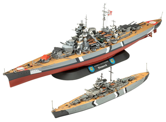 Gift Set The Legendary Bismarck (1:700 & 1:1200) Model Kit