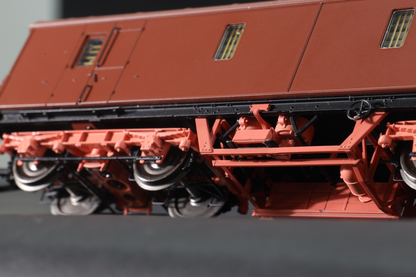 C2020 LMS 42ft GUV Parcels Van LMS Lined Crimson 37714