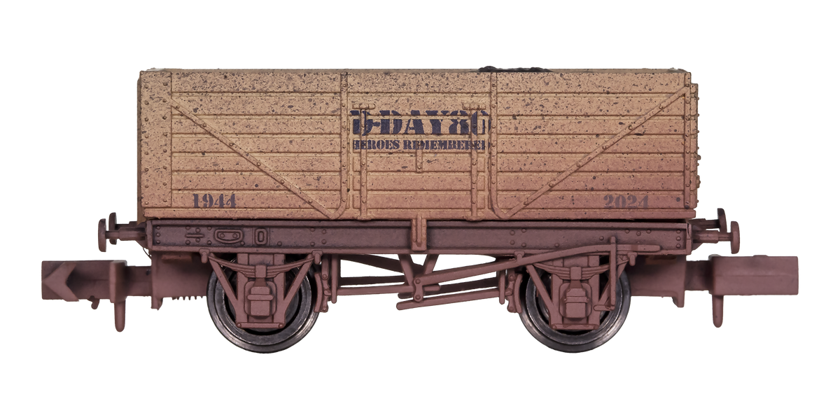 Dapol 2F-071-091 7 Plank D Day 80th Anniversary - Weathered – Rails of ...