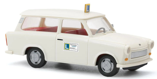 BUS53215 Trabant P601 Combi, driving school