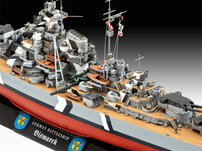 Gift Set The Legendary Bismarck (1:700 & 1:1200) Model Kit