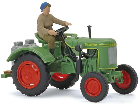BUS54154 Fendt F 15 Dieselross with cutter bar