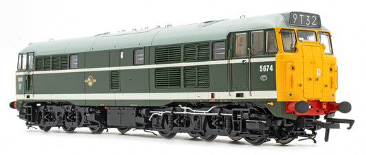 Class 31 No.5674 BR Green (full yellow ends, LU trip cock & tabet catcher recess) Diesel Locomotive