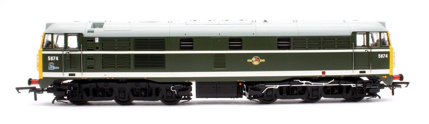 Pre-Owned ACC2740-5674DCC Class 31 No.5674 BR Green (full yellow ends, LU trip cock & tabet catcher recess) Diesel Locomotive (DCC Sound)