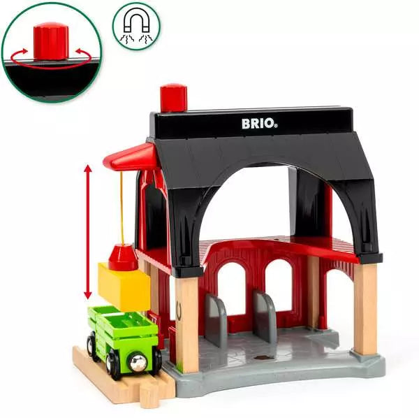 BRIO World Animal Barn