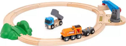 36028 BRIO World Railway Set Starter Lift & Load Set