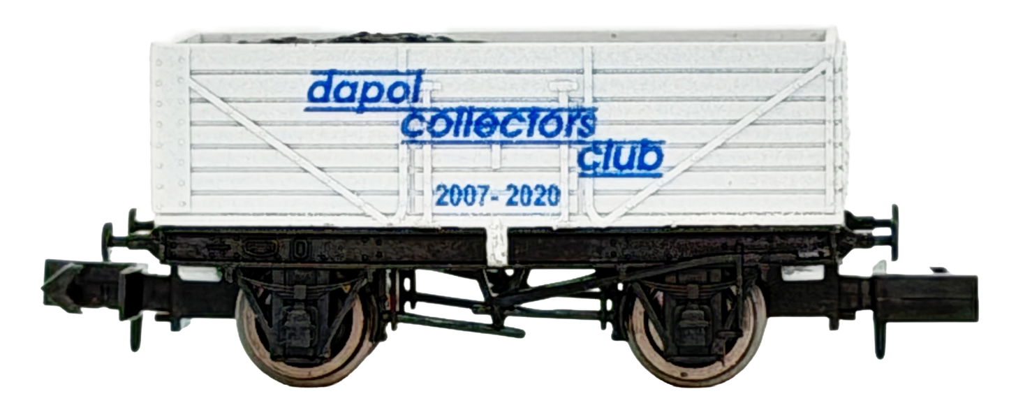 2F-071-137 7 Plank Dapol Collectors Club - Weathered