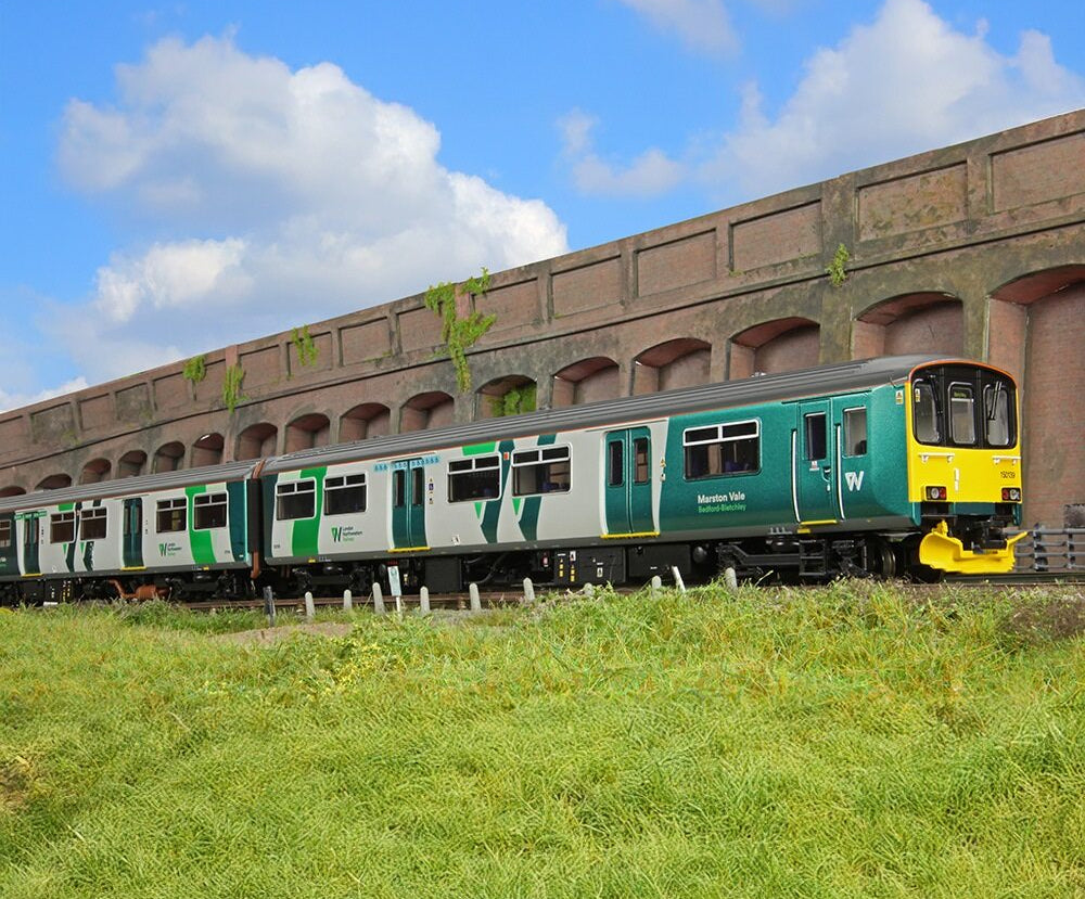 32-943SD Class 150/1 2-Car DMU 150139 London Northwestern Railway
