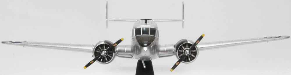 72BE002 Beechcraft FT996-811-HF RNAS Hal Far Malta (1:72)