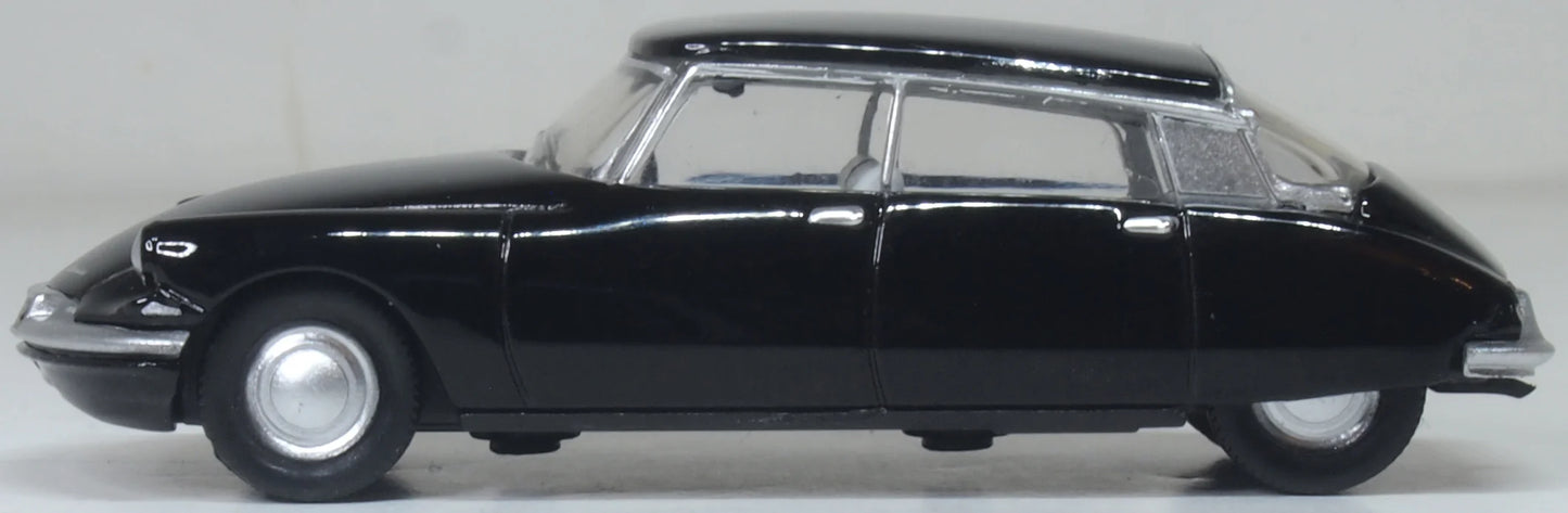 76CDS007 Citroen DS19 Black