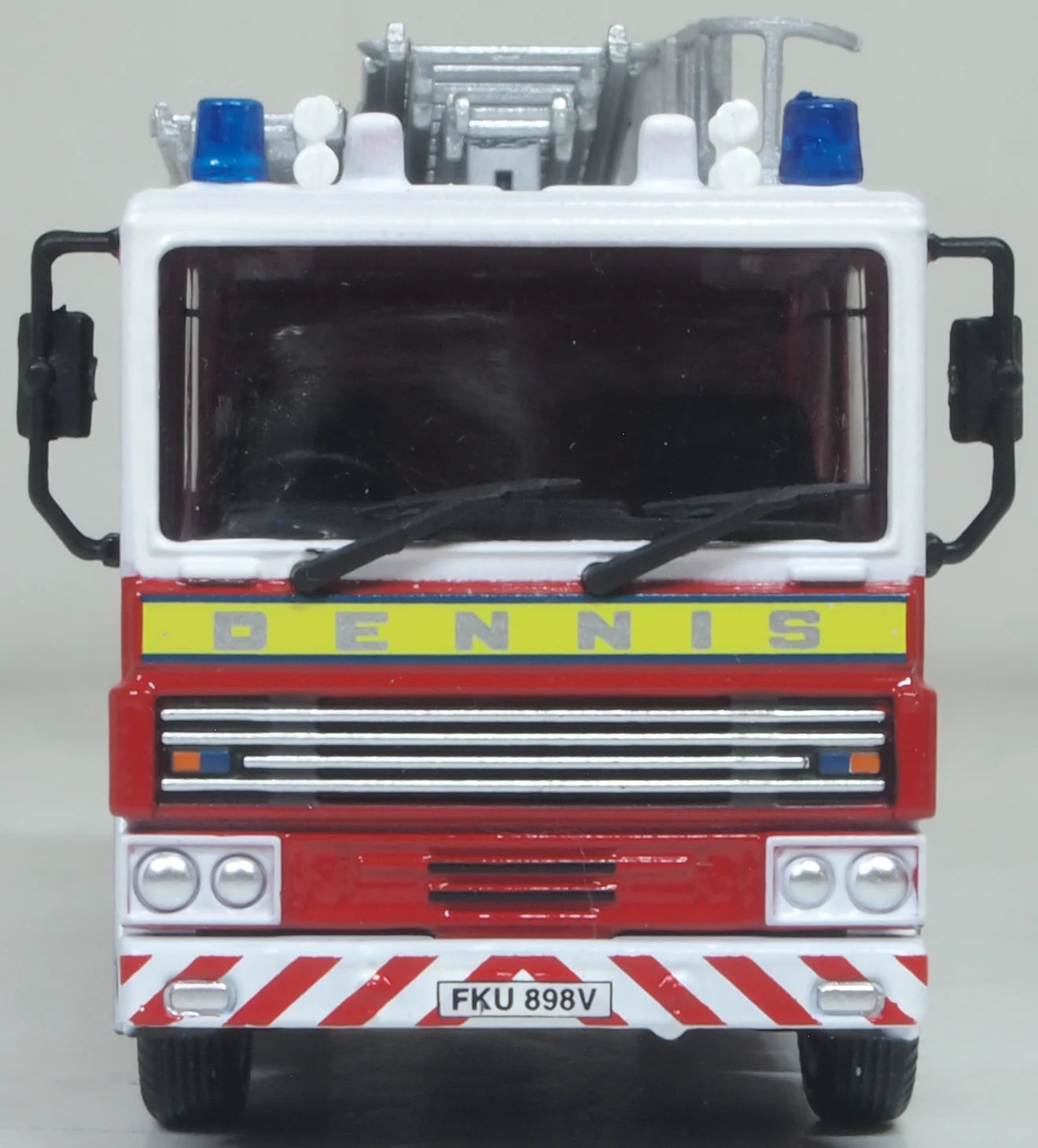 76DN007 Dennis RS South Yorkshire Fire & Rescue Service