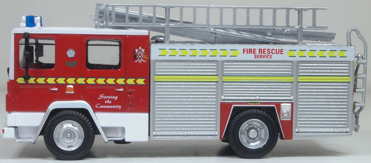 76DN007 Dennis RS South Yorkshire Fire & Rescue Service