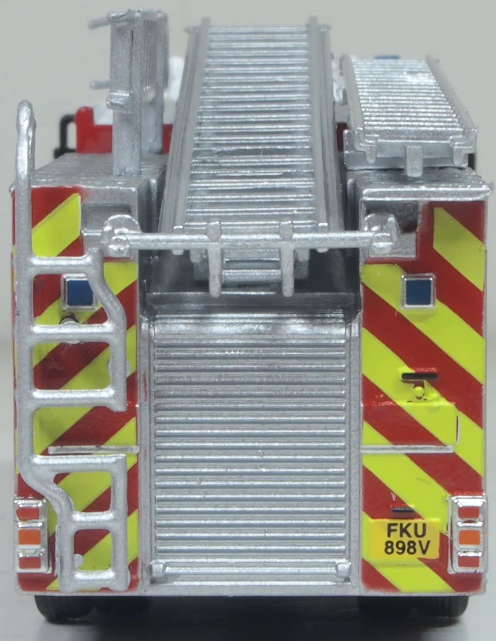76DN007 Dennis RS South Yorkshire Fire & Rescue Service