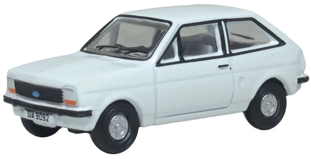 76FF008 Ford Fiesta Mk1 Diamond White