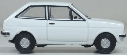 76FF008 Ford Fiesta Mk1 Diamond White
