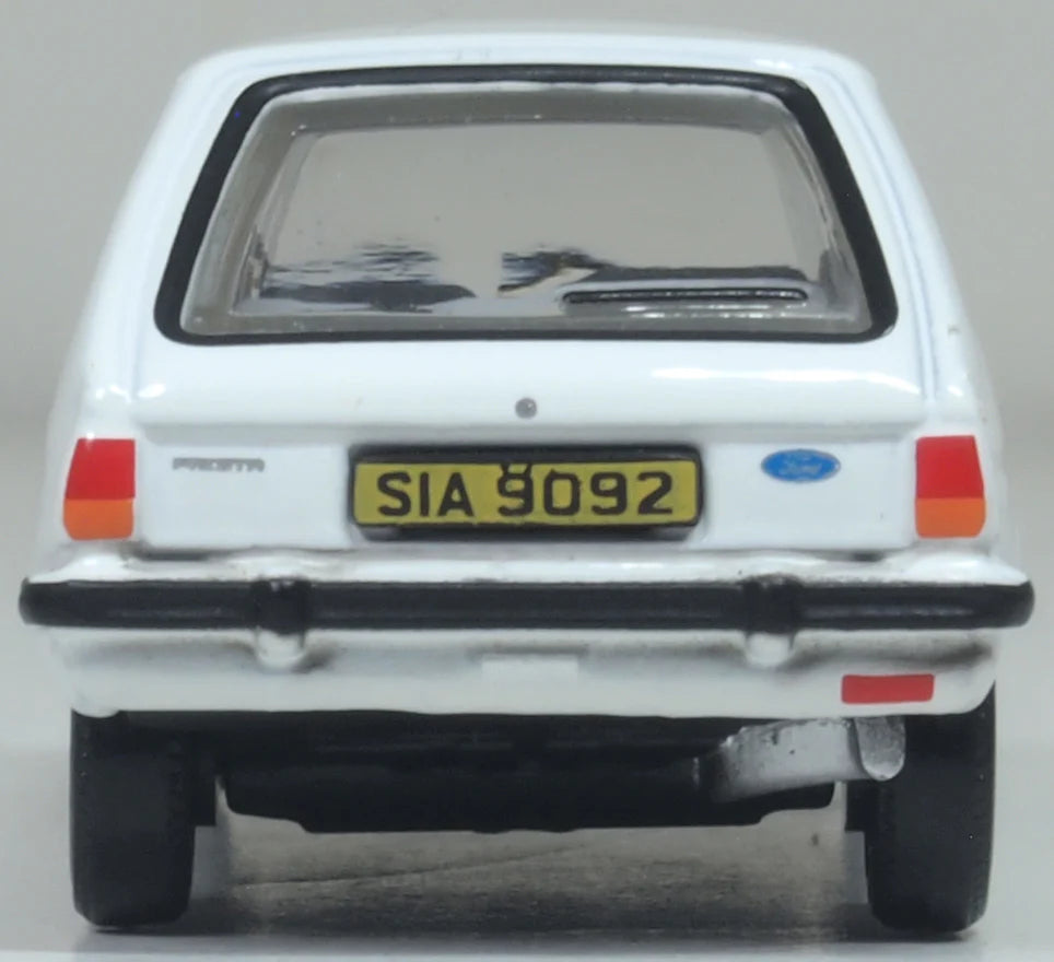 76FF008 Ford Fiesta Mk1 Diamond White