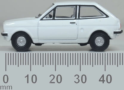 76FF008 Ford Fiesta Mk1 Diamond White