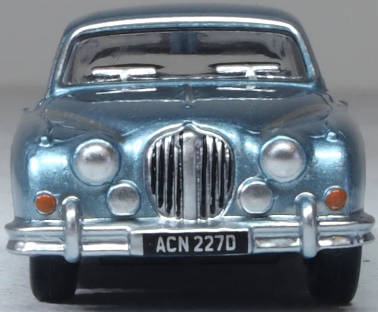 Jaguar Mk2 Opalescent Silver Blue
