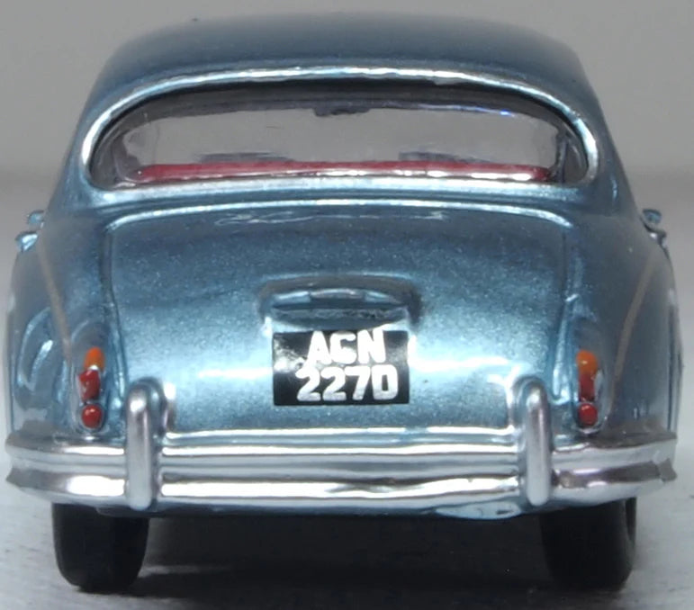 Jaguar Mk2 Opalescent Silver Blue