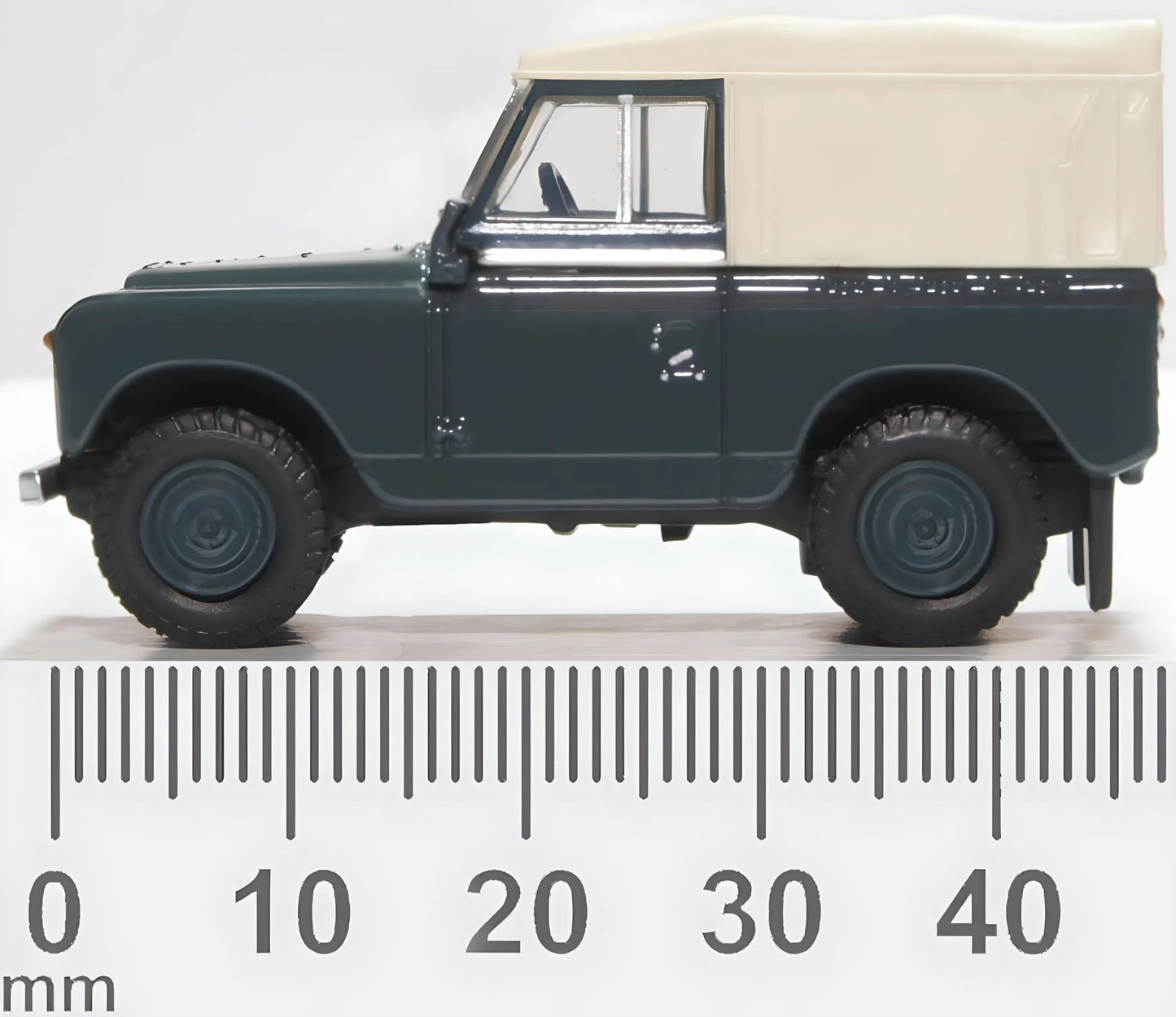 Land Rover Series II SWB Canvas RAF Police