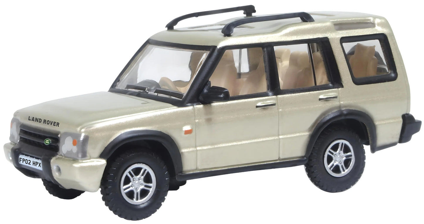 Land Rover Discovery 2 White Gold