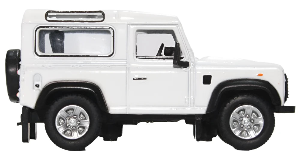 Land Rover Defender 90 Station Wagon White (HK Reg)