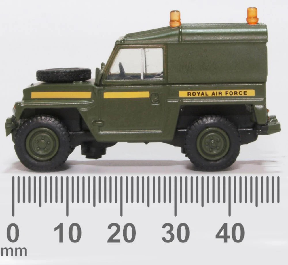 76LRL005 Land Rover Lightweight RAF