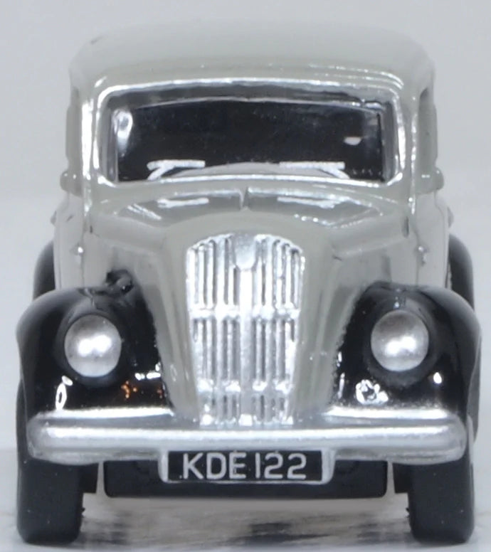 Morris Eight E Saloon Grey