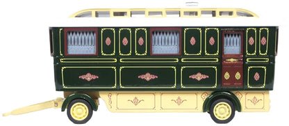 76SCV002 Showmans Caravan Green