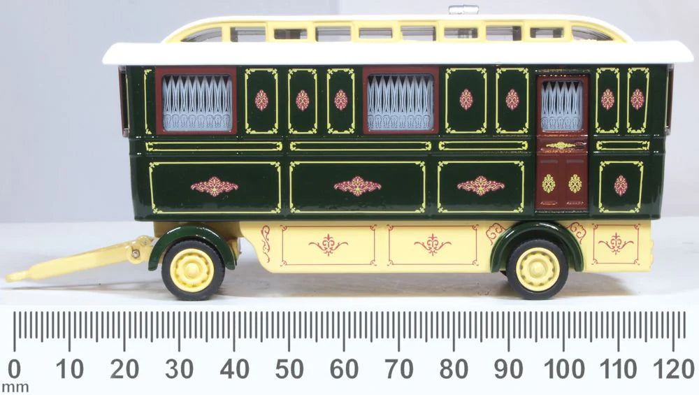 76SCV002 Showmans Caravan Green