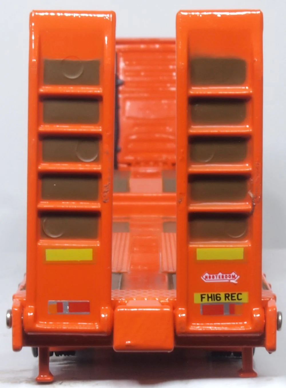 Volvo FH4 GXL Semi Low Loader Crouch Recovery