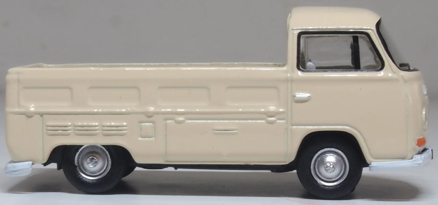 76VW034 VW T2 Bay Window Pick Up Dakota Beige