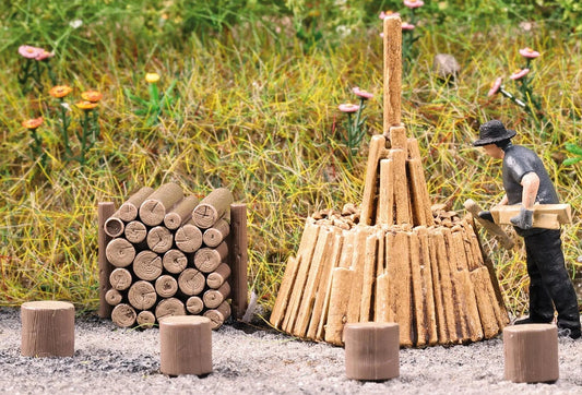 BUS79941 Stacking wood