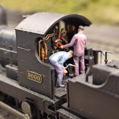 80703-076C OO Gauge BR Loco Crew RHD Pack 2