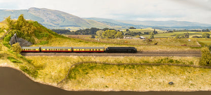 823609 Class 45 'Peak' 45106 Heritage BR Green With Sealed Beam & High Intensity Headlights Diesel Locomotive - DCC Sound