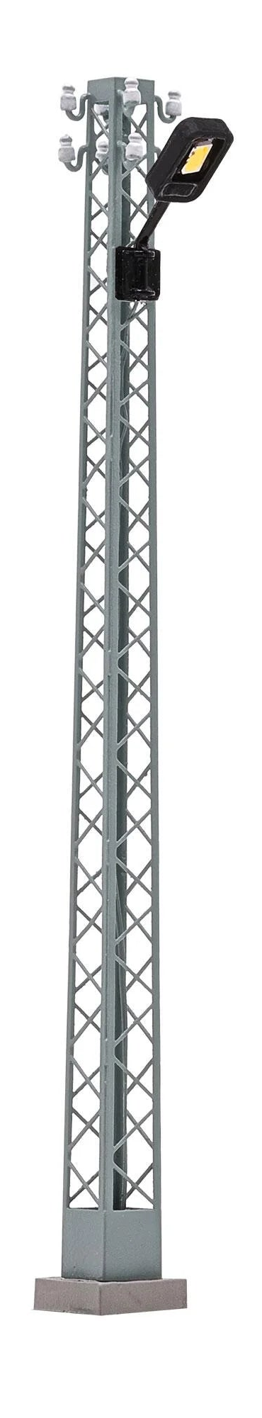 BUS8724 Lamp with lattice mast