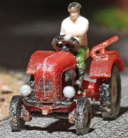 BUS87503 Tractor Junior with farmer