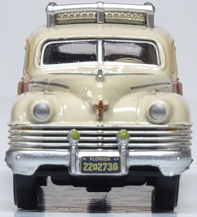 1942 Chrysler Town & Country Woody Wagon Catalina Tan