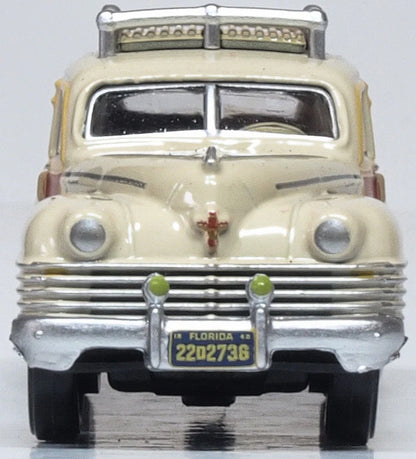 1942 Chrysler Town & Country Woody Wagon Catalina Tan
