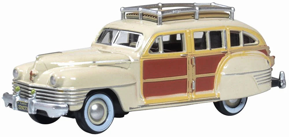 1942 Chrysler Town & Country Woody Wagon Catalina Tan