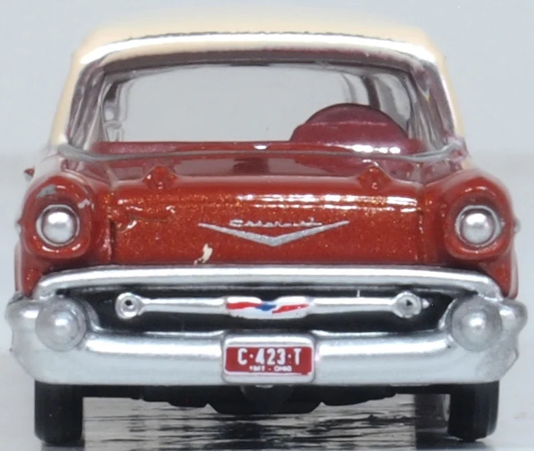 87CN57008 1957 Chevrolet Nomad Adobe Beige/Sierra Gold