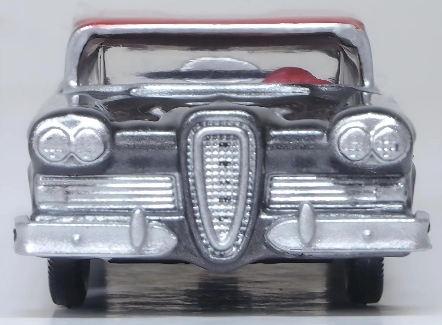 87ED58008 1958 Edsel Citation Silver Grey/Ember Red
