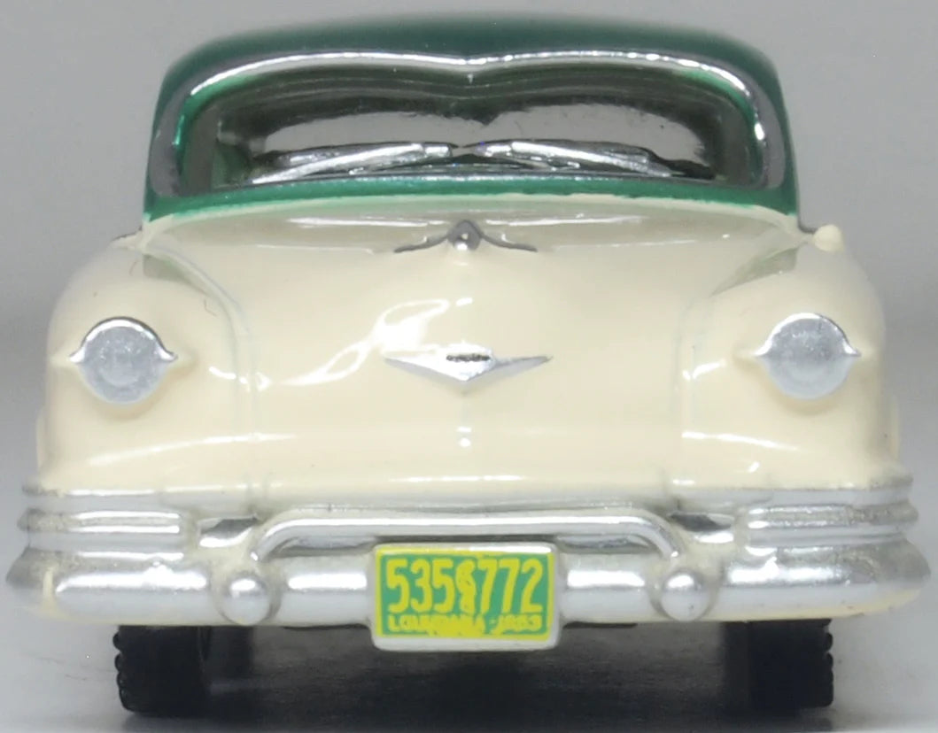 87KM53001 1953 Kaiser Manhattan Stardust Ivory/Jade Green