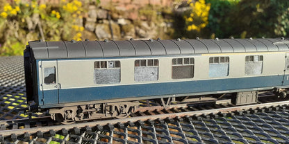 Smashed & shattered glass: BR mk1 passenger OO Gauge Waterslide Decals