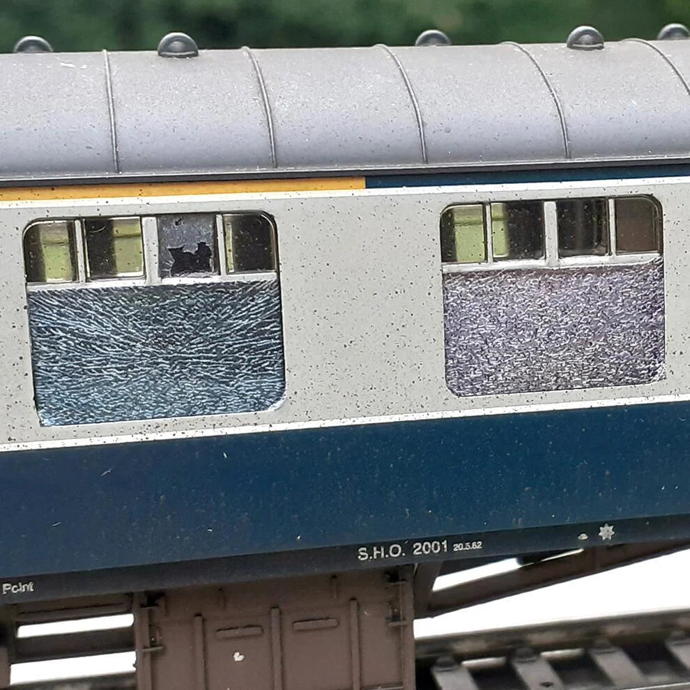Smashed & shattered glass: BR mk1 passenger OO Gauge Waterslide Decals